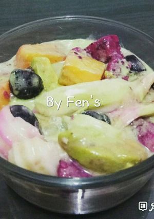 Foto resep Salad Buah Dengan Matcha Kefir - Keto