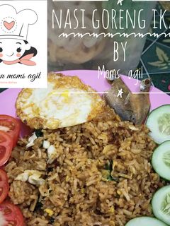 Foto resep Nasi goreng Ikan ala moms agil