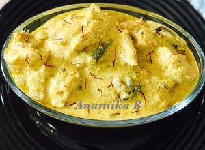 A picture of Nawabi Badami Gosht (Mutton in the Cashews-Almonds Gravy).