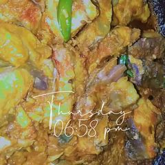 A picture of Fish karahi.
