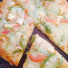 A picture of Garden pizza.