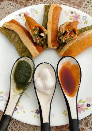A picture of Tricolour crispy pockets with tricolour filling.