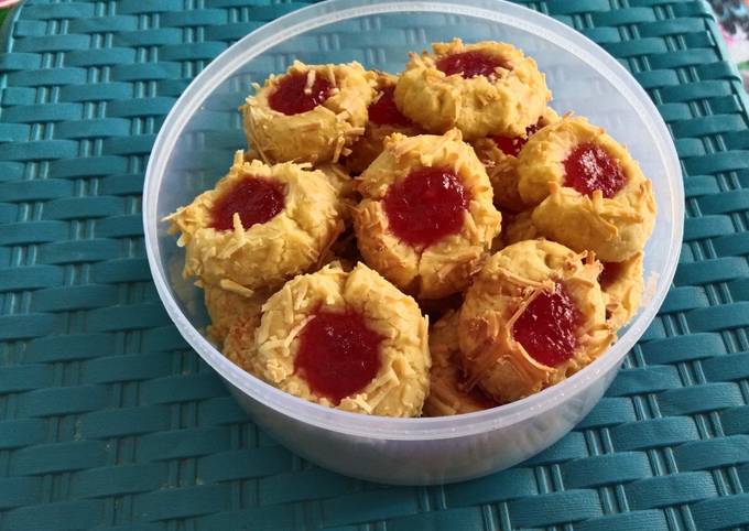 Resep Thumbprint Strawberry (oven tangkring), Bisa Manjain Lidah