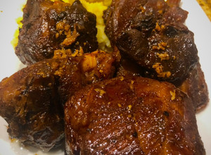 Fokhagymás-mustáros sült oldalas (A malac kitúrja a szerencsénket ;) BÚÉK! recept fotója