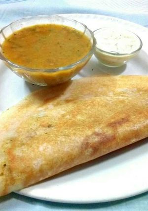 A picture of Rava dosa.