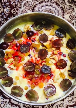 A picture of Fruits custard dessert.