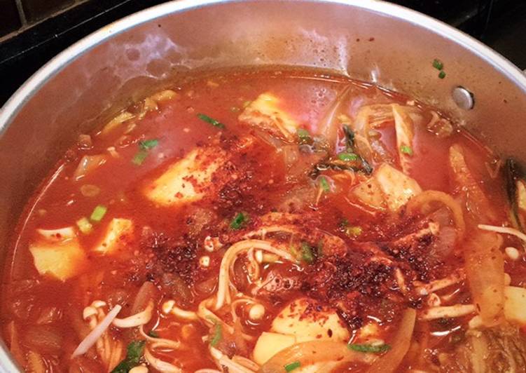 Resep Kimchi Jiggae Simple Yummy 😋 yang Sempurna