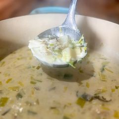 A picture of Cullen skink - Super delicious Scottish fish soup 🎣 🏴󠁧󠁢󠁳󠁣󠁴󠁿 🇬🇧.