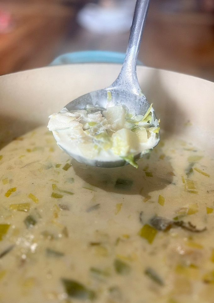 A picture of Cullen skink - Super delicious Scottish fish soup 🎣 🏴󠁧󠁢󠁳󠁣󠁴󠁿 🇬🇧.