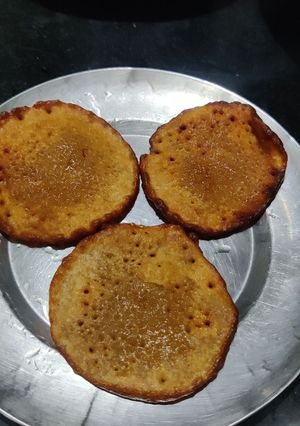 A picture of Gujarati Malpua.