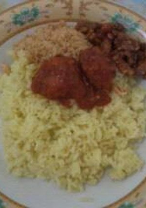 Foto resep Nasi kuning with masak merah ikan haruan/gabus