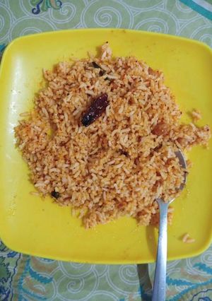 A picture of Kempu Chitranna/Red Lemon Rice.