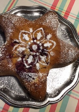 Une photo de Gâteau moelleux aux fruits rouges