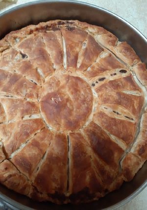 Φωτογραφία της συνταγής Τυρόπιτα πανεύκολη με σφολιάτα (με τυρί φέτα και κίτρινα τυριά)