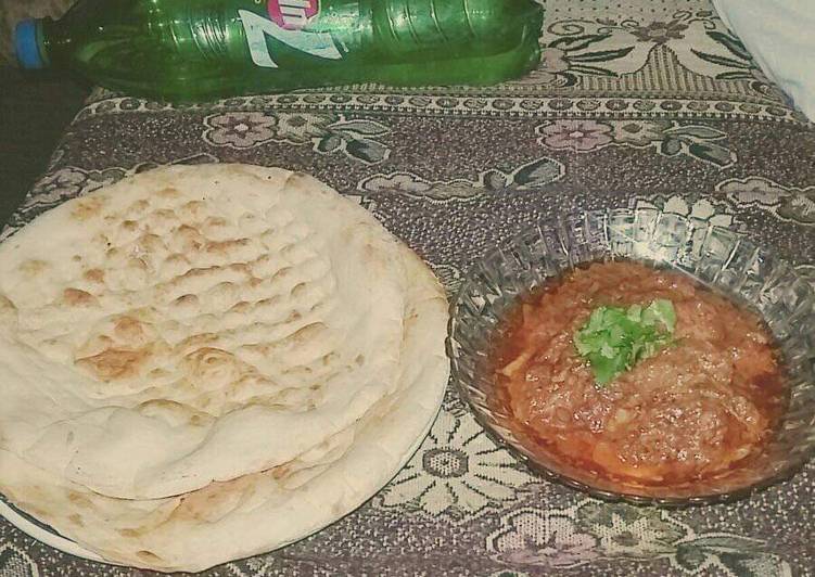 Chicken creamy karahi with naan