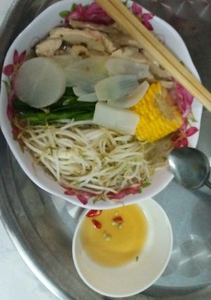 Hình của món Hủ tiếu ức gà.