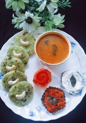 A picture of Instant healthy Bottle guard idli.