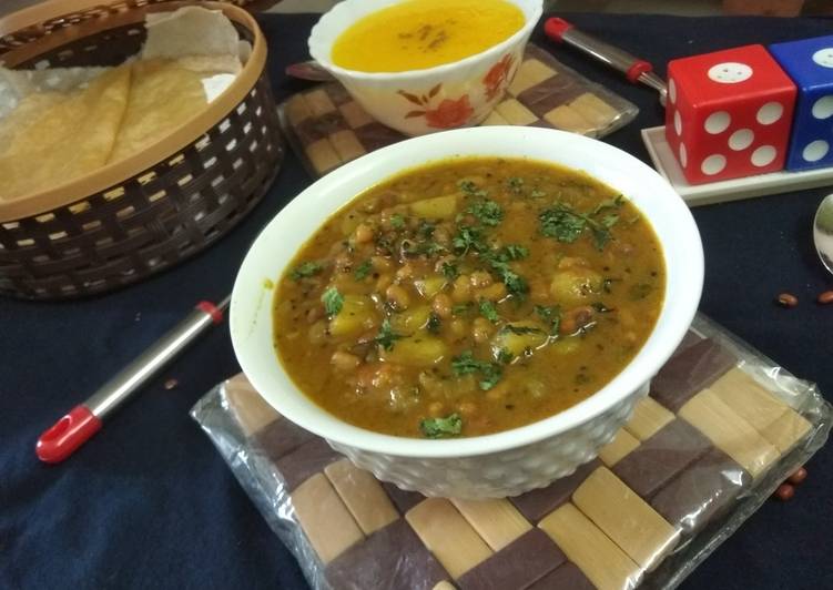 Recipe: Tasty Potato-Red Chori Beans (Cowpeas) Sabji