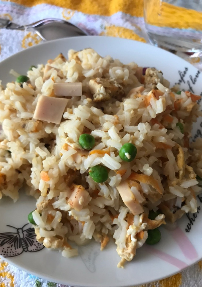 Una foto de Arroz tres delicias con Tofu