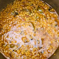 A picture of Dal mash.