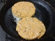 Una foto de hamburguesa de garbanzo