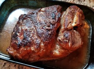 Una foto de Pierna de Cerdo al horno