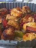 Espetadas de salmão com pimentos