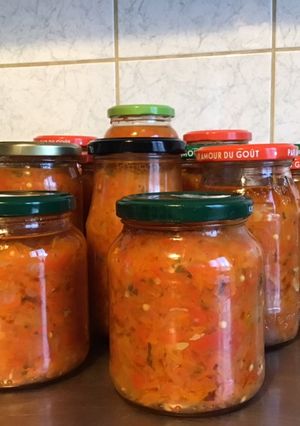 Une photo de Sauces au piments antillais carottes oignons et épices