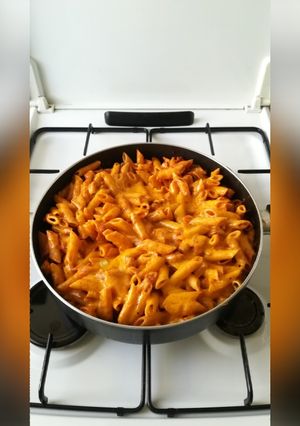 BBQ-s sajtos tészta recept fotója