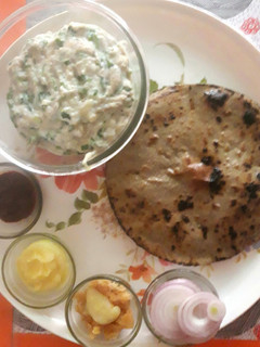 બાજરી ના રોટલા (Bajri rotla Recipe in Gujarati) રેસીપી મુખ્ય ફોટો