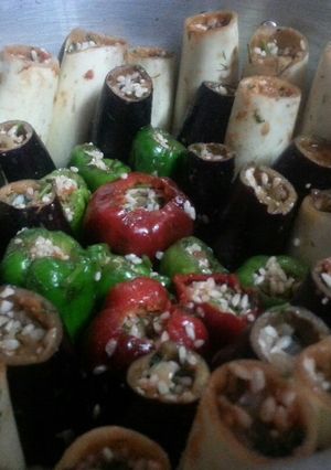 A picture of Stuffed Eggplant and Bell Peppers My Way 😋👍🏻🍆🌶🍅.