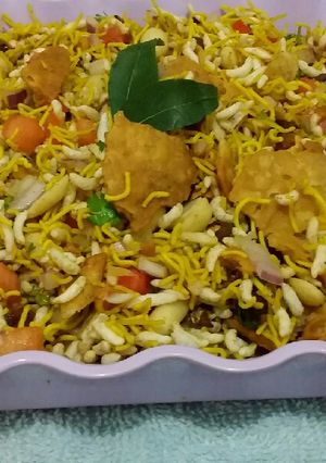 A picture of Bhel Puri.