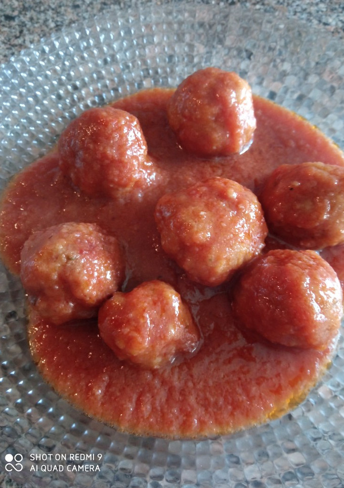 Una foto de Albóndigas con tomate