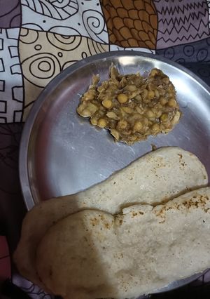 छोला कुलचा (Chola kulcha recipe in hindi) रेसिपी मुख्य फोटो