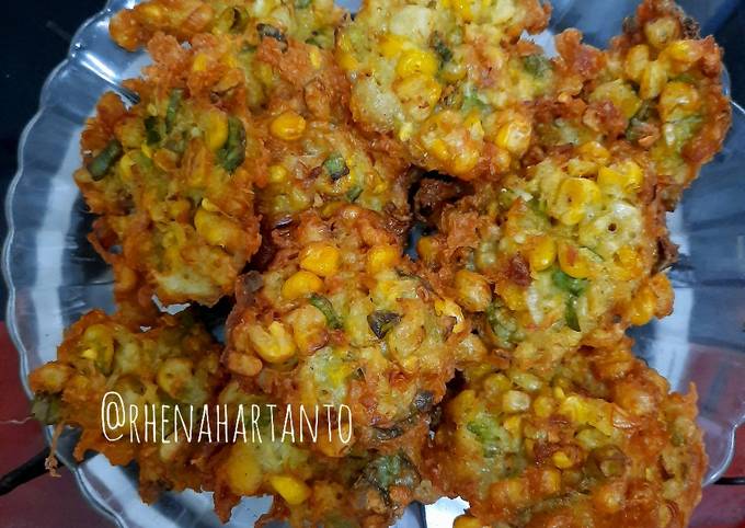 Langkah Mudah untuk Menyiapkan Bakwan Jagung Kriuk Kriuk ala Menado yang Menggugah Selera