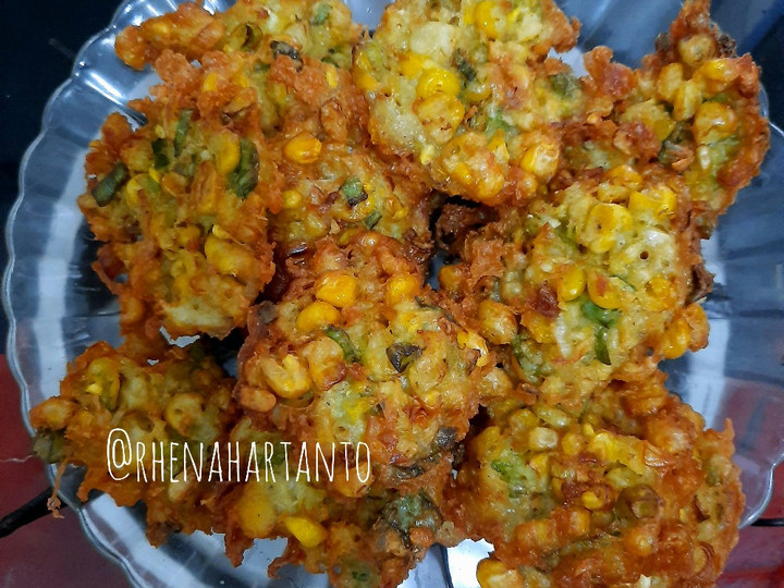 Langkah Mudah untuk Menyiapkan Bakwan Jagung Kriuk Kriuk ala Menado yang Menggugah Selera