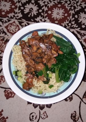 Foto resep Mie ayam jamur ala mami yos