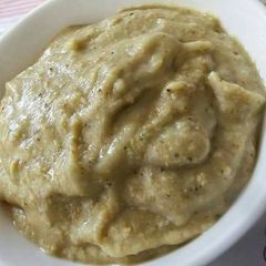 A picture of Jamfal / amrud ki chutney.