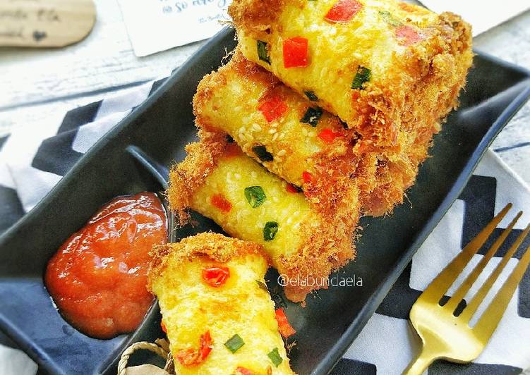 Roti Gulung Abon (Floss Roll Bread)