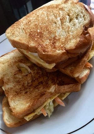 Foto resep Toast Telur dan Salad Kubis-Wortel