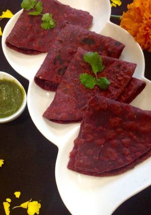 A picture of Beetroot paratha.