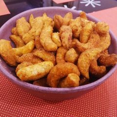 Kaju namak pare A picture of Kaju namak pare.