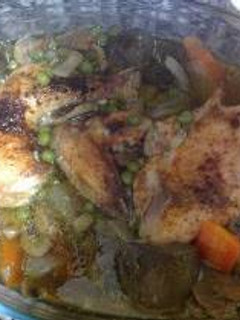 Una foto de Pollo a la jardinera