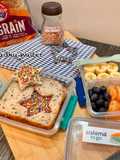 टिफिन ट्रिक्स लंच बॉक्स में फेयरी ब्रेड टोस्ट (Fairy Bread Toast in Tiffin Trix Lunch Box)