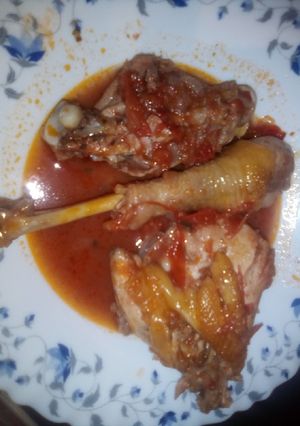 A picture of Quick fix simple kienyeji chicken stew#weekljikonichallenge.