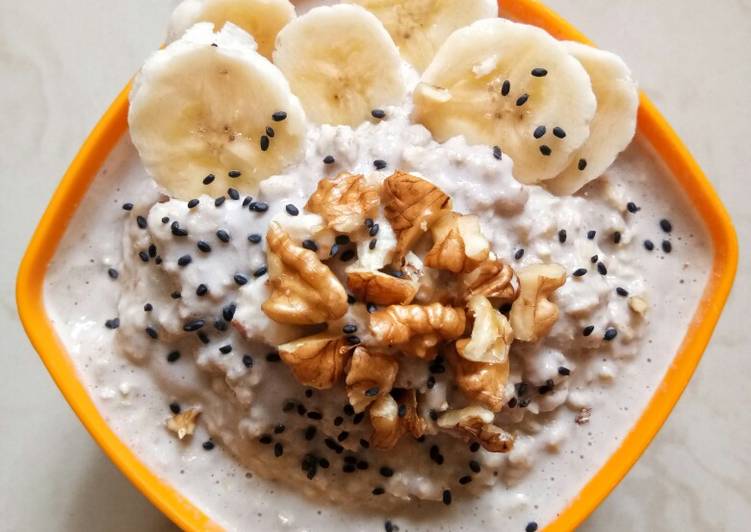 How to Prepare Quick Vegan Banana Oatmeal