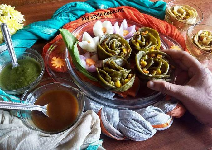 Palak Rose Momos