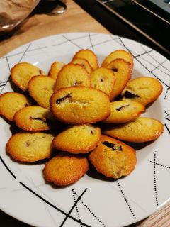 Une photo de Madeleine aux prunes