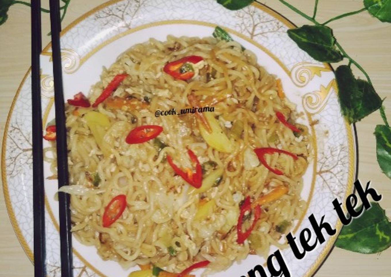 Mie goreng tek tek