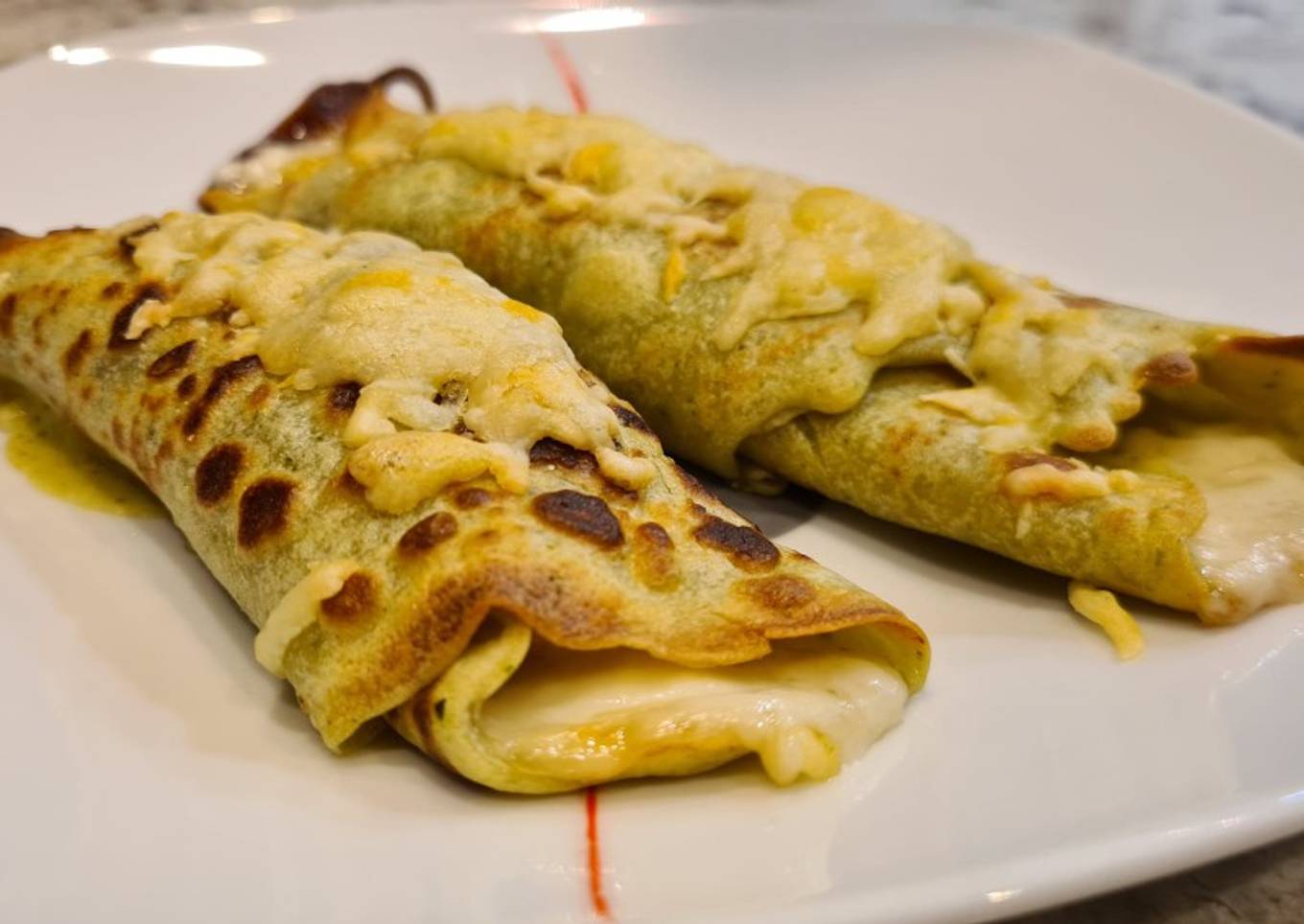 Creps de pesto con jamón York y queso